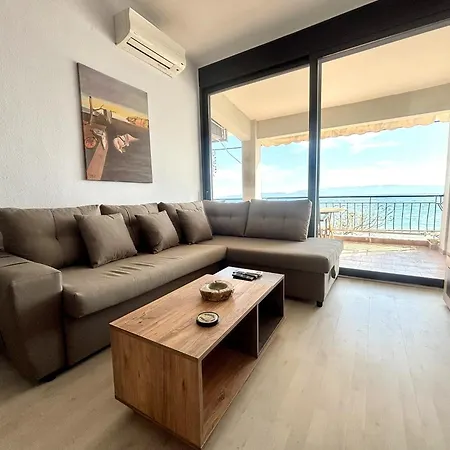 Apartman Aris Beachfront By Horizon Homes Ofráni