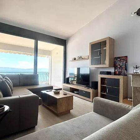 Aris Beachfront By Horizon Homes *