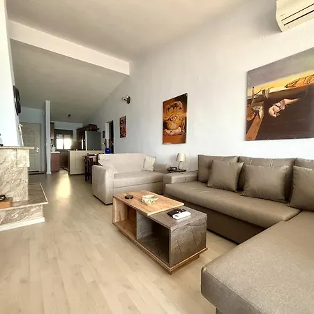 Aris Beachfront By Horizon Homes
